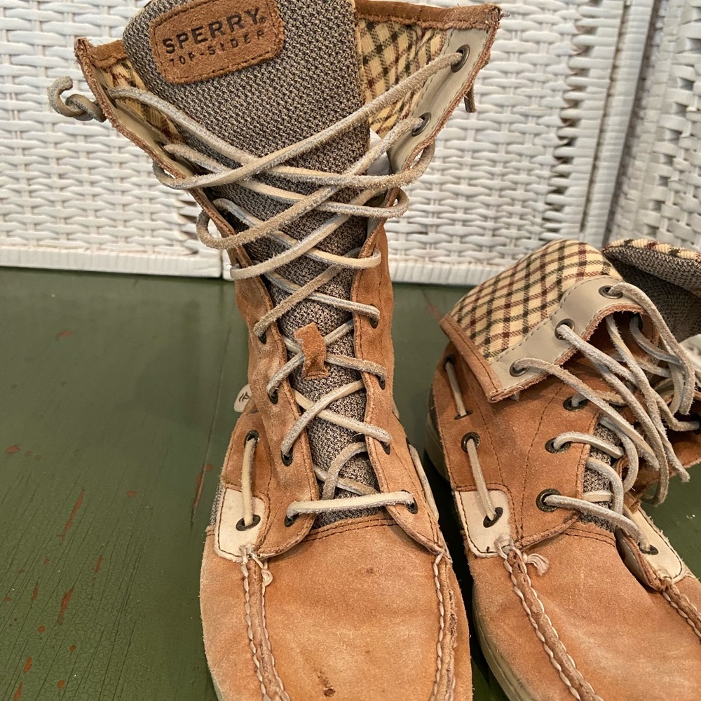 Sperry boat shoes plaid moccasins size 7.5